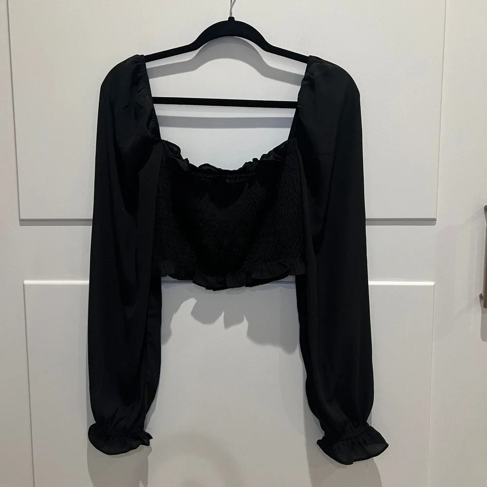 Forever 21 Black Long Sleeve Crop Top Womens Med Smocked‎ Square Neck Ruffle Y2K